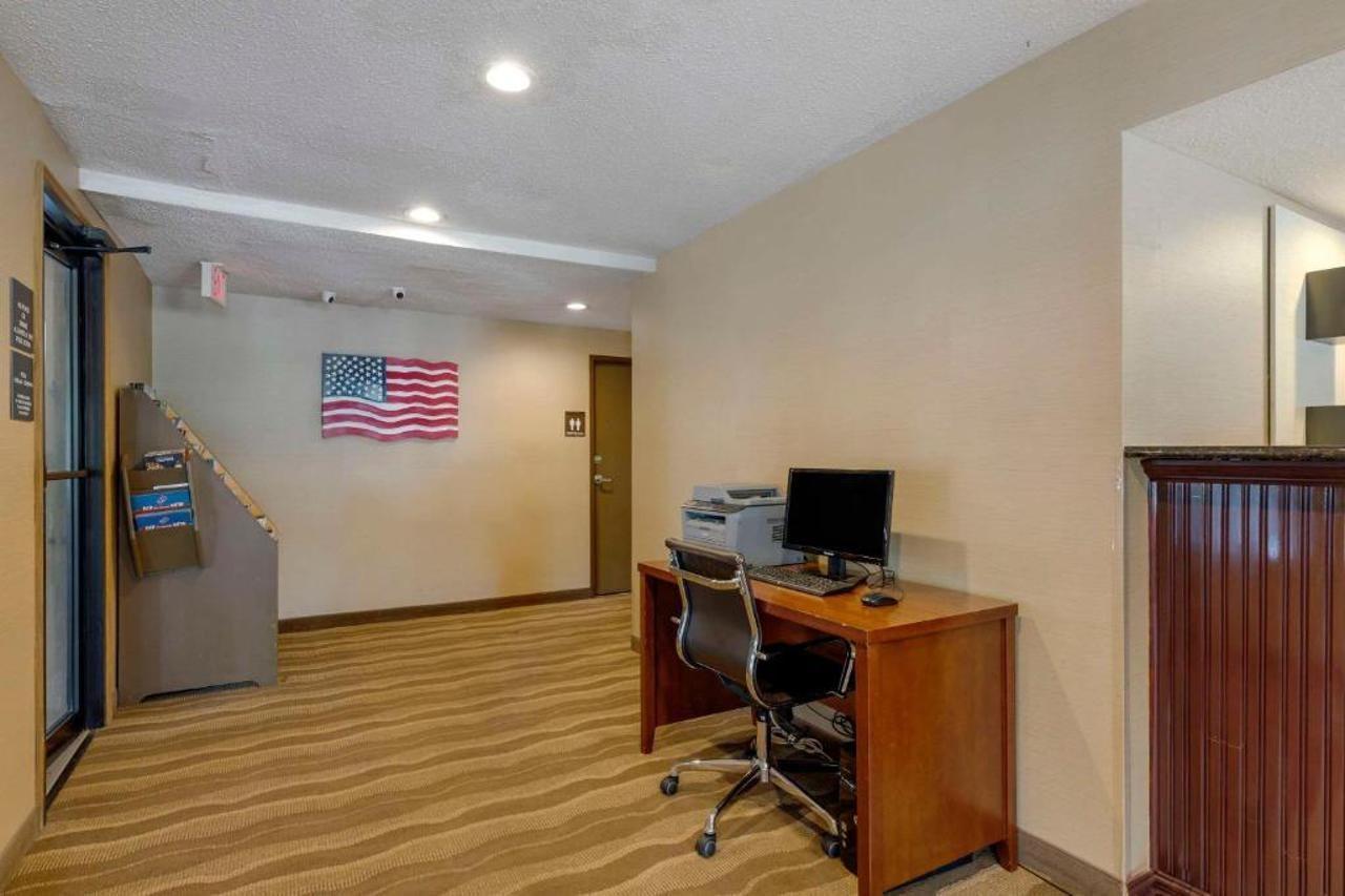Comfort Inn Mount Vernon Downtown מראה חיצוני תמונה
